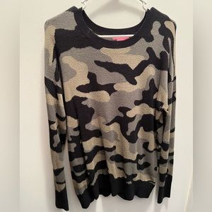 Army Camo Green Sweater - L